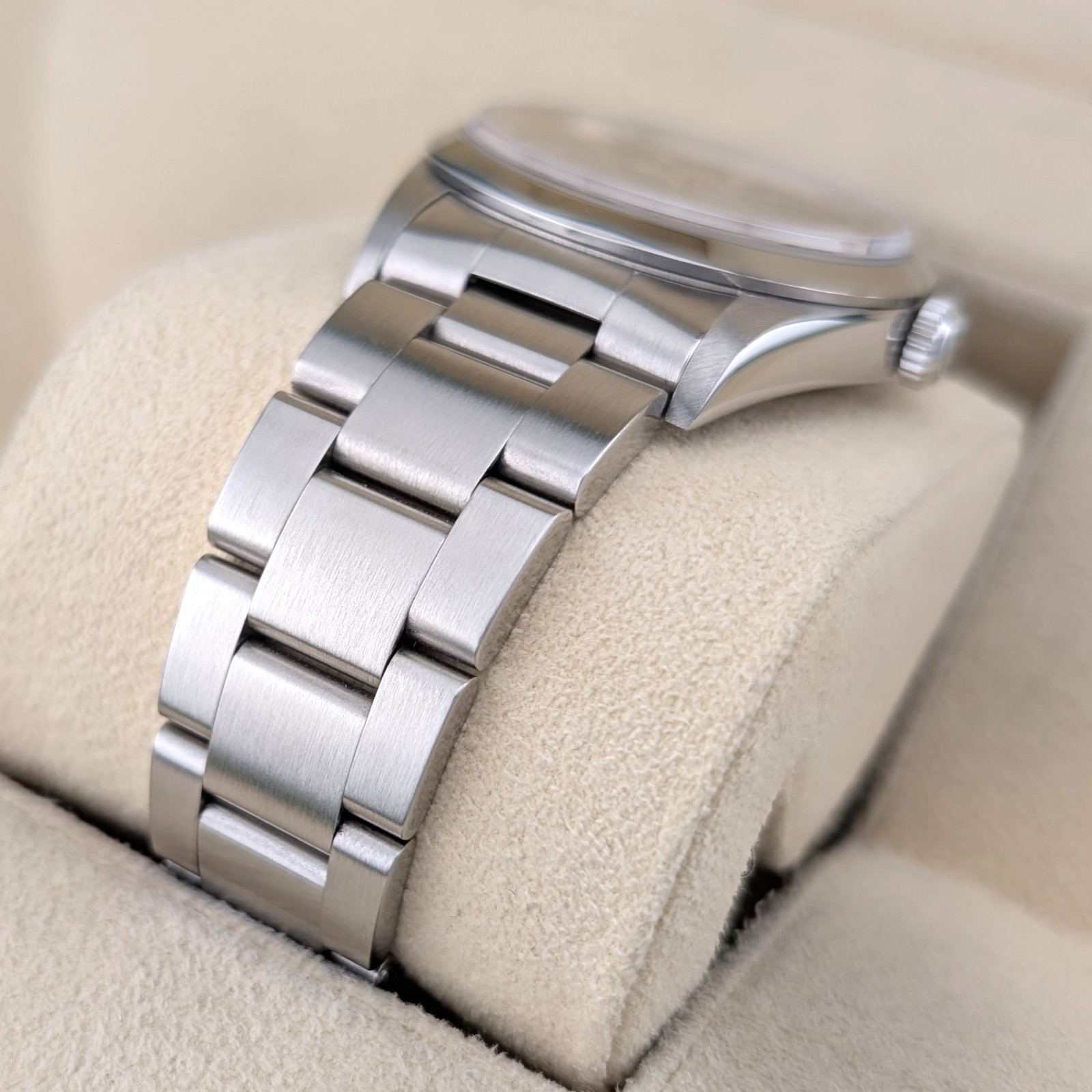 Rolex 14270 Explorer 36mm 1999 Box & Papers A-Serial MINT image 5