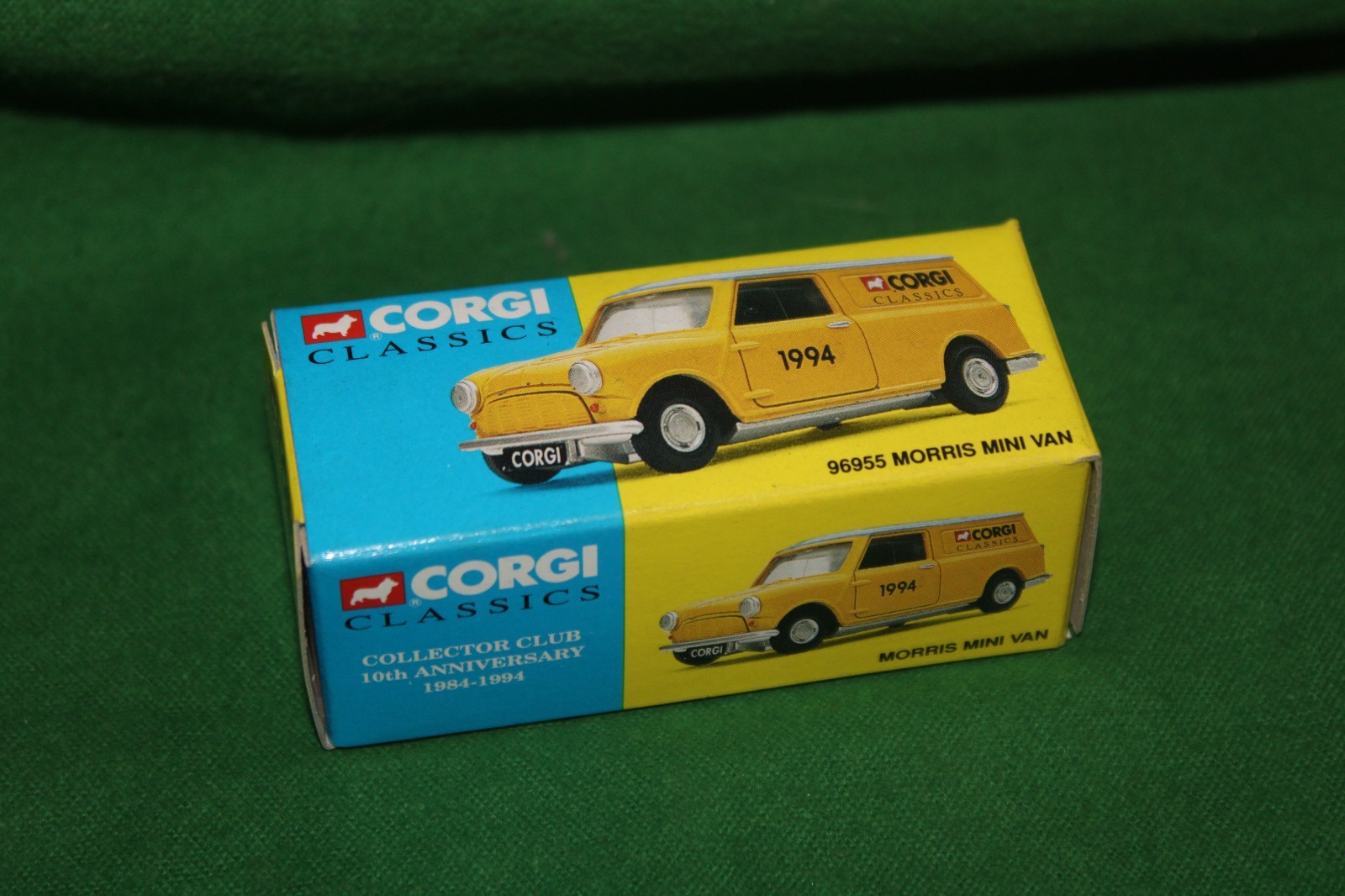 CORGI CLASSICS COLLECTORS MORRIS MINI VAN CORGI LIVERY 1/43 #96955