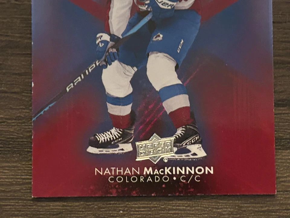 2025-26 Tim Hortons NATHAN MACKINNON Powerhouse Pillars CP-5 Colorado Avalanche - Изображение 3 из 4