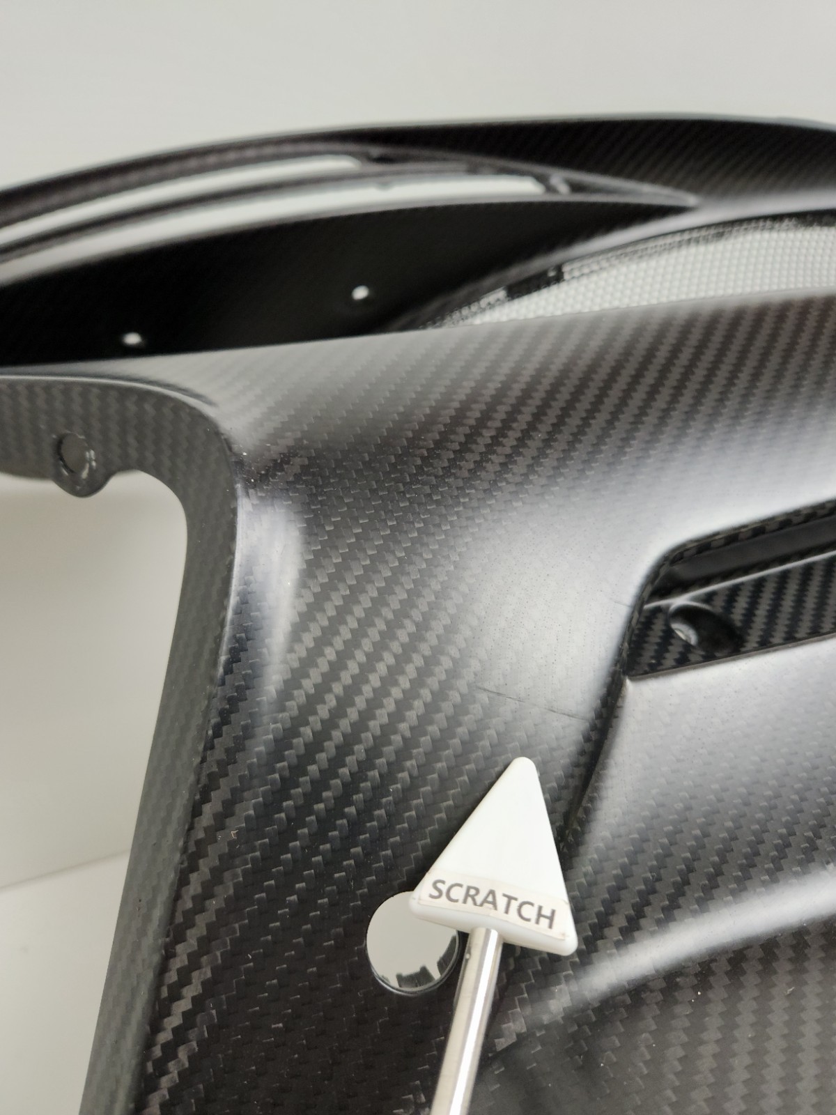 2015-2017 MCLAREN 675LT REAR BUMPER COVER CENTER DIFFUSER CARBON FIBER OEM 