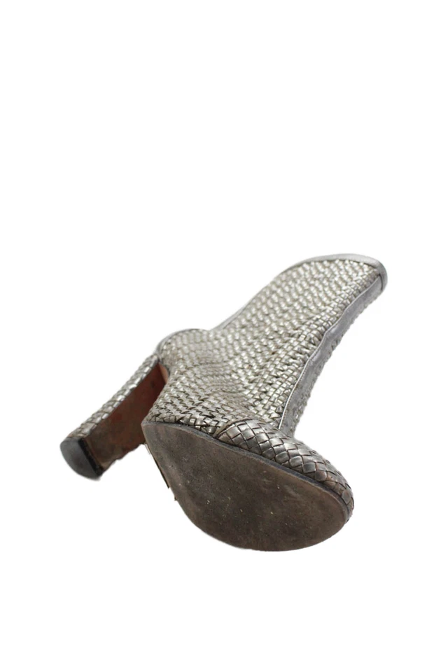 Botas femininas Schutz salto bloco com zíper nas costas couro metálico prata tamanho 8 - Imagem 4 de 4