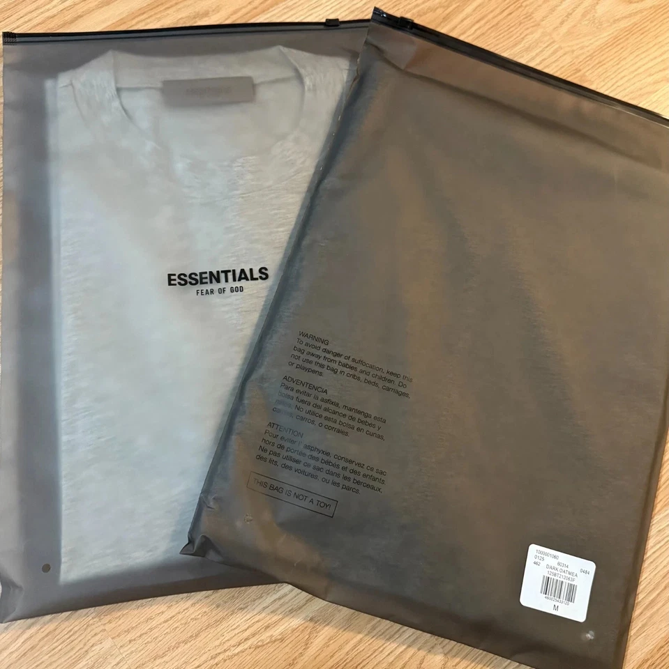 Camiseta Fear of God Essentials Auténtica Nueva Foto 2 de 2