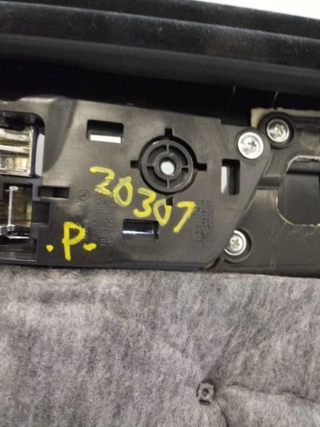 2009-2012 HYUNDAI GENESIS PASSENGER RIGHT DOOR PANEL OEM W/ SWITCHES  Foto 3 de 4