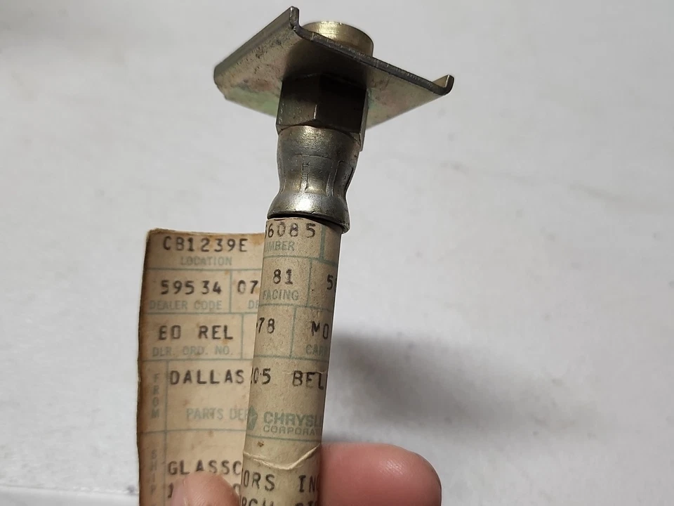 Dodge Dart Plymouth Barracuda 2856085 1967 1968 1969 nuevo en stock Mopar manguera de freno delantero Foto 4 de 4