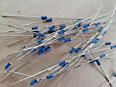 QTY (25) 1N6263 ST MICRO DO-35 60V 15mA SMALL SIGNAL SCHOTTKY DIODES