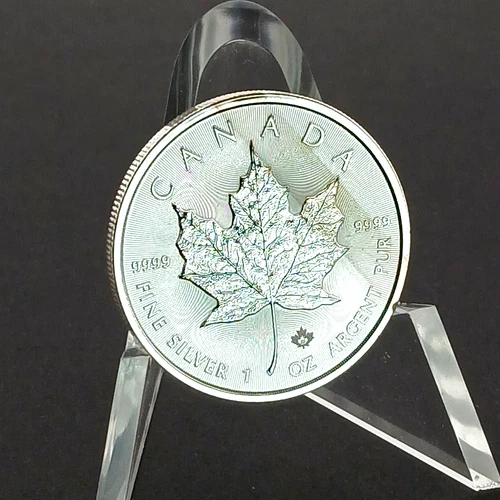 2022 1oz Canada Silver Maple Leaf Queen Elizabeth II Effigy .9999 Silver Details