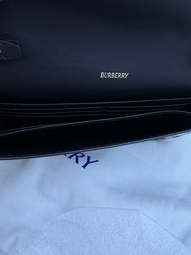 AUTÉNTICO NUEVO CON ETIQUETAS $1090 Cartera Burberry Cuadros Recubierta Sarga Cadena Dorada Correa-NEGRO/Calicó - Imagen 15 de 23