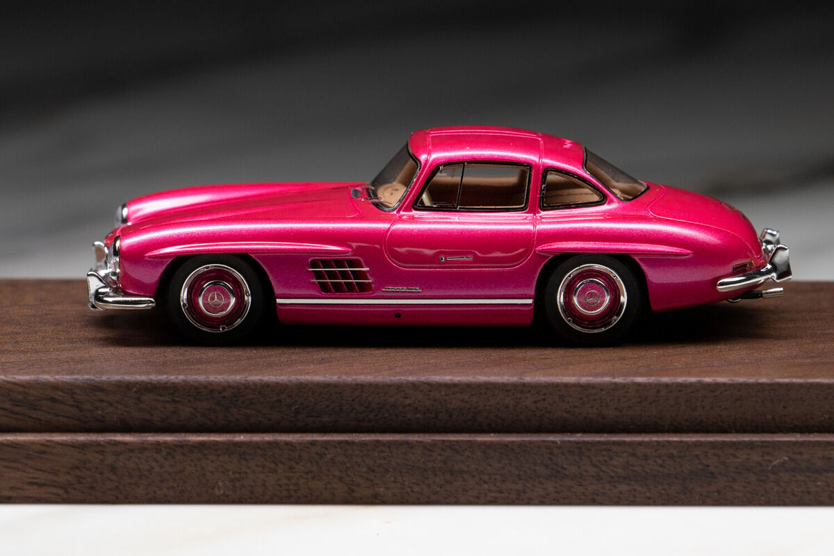 SCM MY64 1:64 Scale Mercedes-Benz 300SL W198 Classic Diecast SCM MY64 1:64 Scale Mercedes-Benz 300SL W198 Classic Diecast