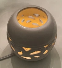 White Ceramic Electric Diffuser & Atomizer Scented Candle Scroll Inlay Design