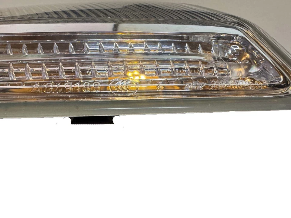 Luz indicadora espejo derecho mercedes clase c w204 c180 c200 c300 c63 08-11 oem Foto 3 de 4