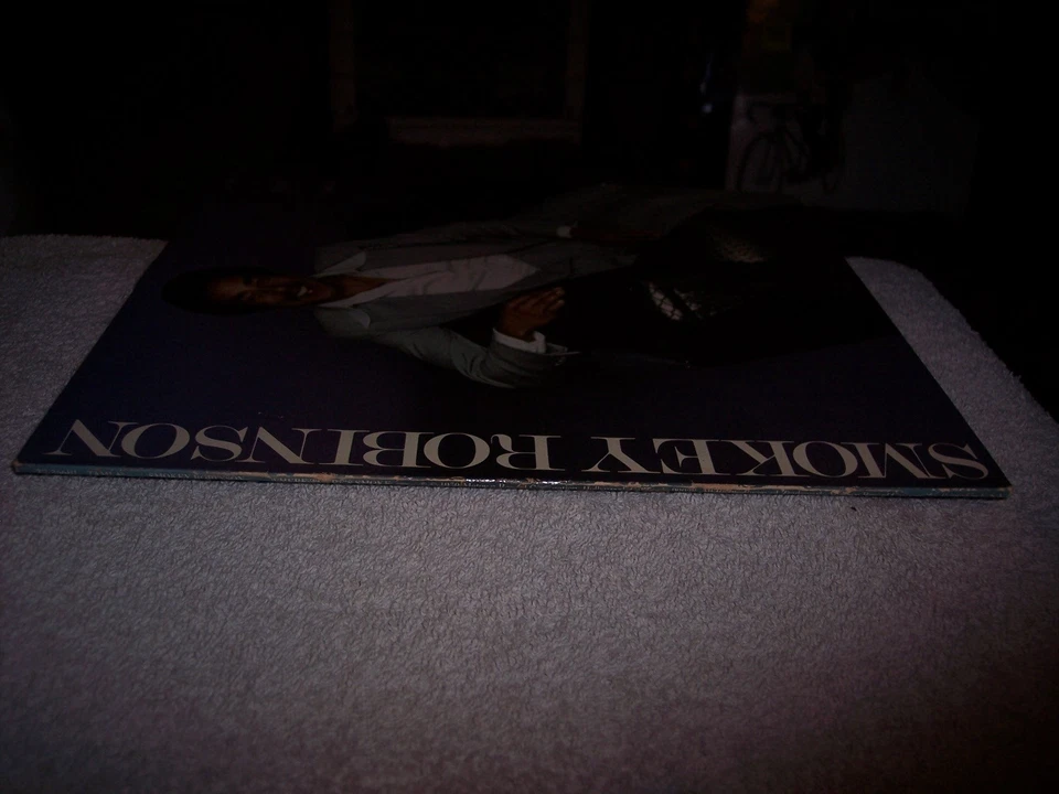 LP--SMOKEY ROBINSON--WHERE THERE'S SMOKE  **NM VINYL**   #292 - Image 3 of 4