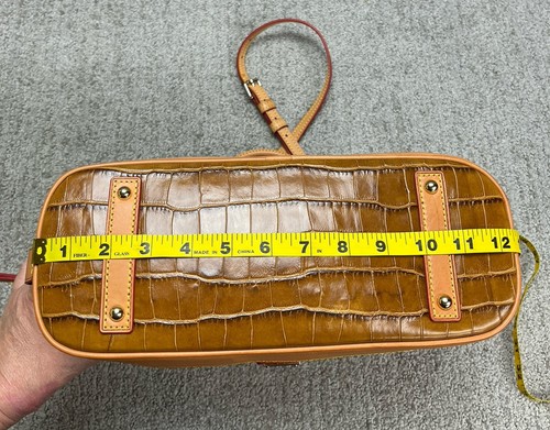 Dooney & Bourke Croc Cuero Repujado Cremallera Cúpula Cartera Manijas y Correa para el Hombro - Imagen 22 de 24