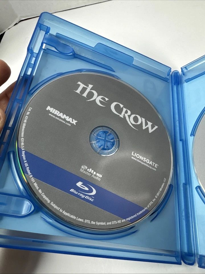 Highlander / The Crow (Blu-Ray 2-Disc Set) Double Feature RARE OOP!! - Image 3 of 4