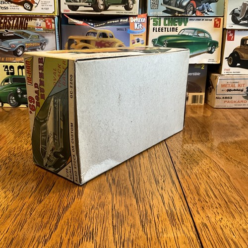 Johan 1969 Plymouth Roadrunner Kit # GC-2200 Incomplete/ Started - Picture 10 of 22