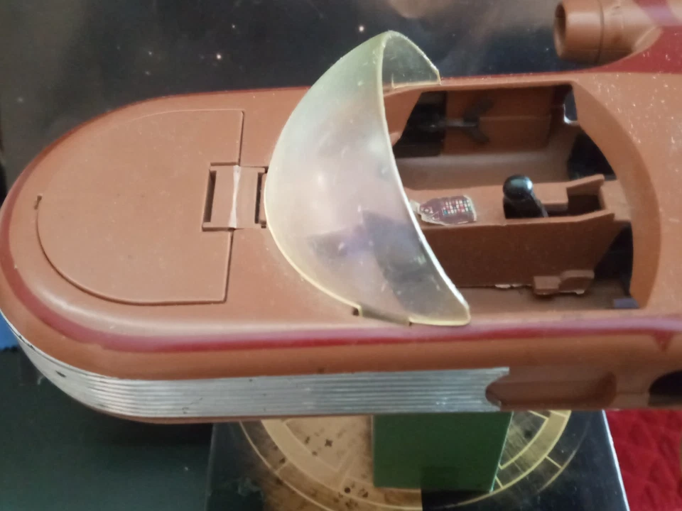 Star wars SandSpeeder and (1978-85) Star Wars Action Figure Lot - Image 2 of 4