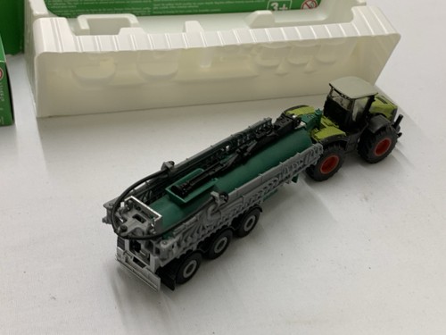 Siku 1:87 1827 Claas mit Faßwagen, 1855 JCB mit Hakenliftmulde in OVP - Bild 3 von 5