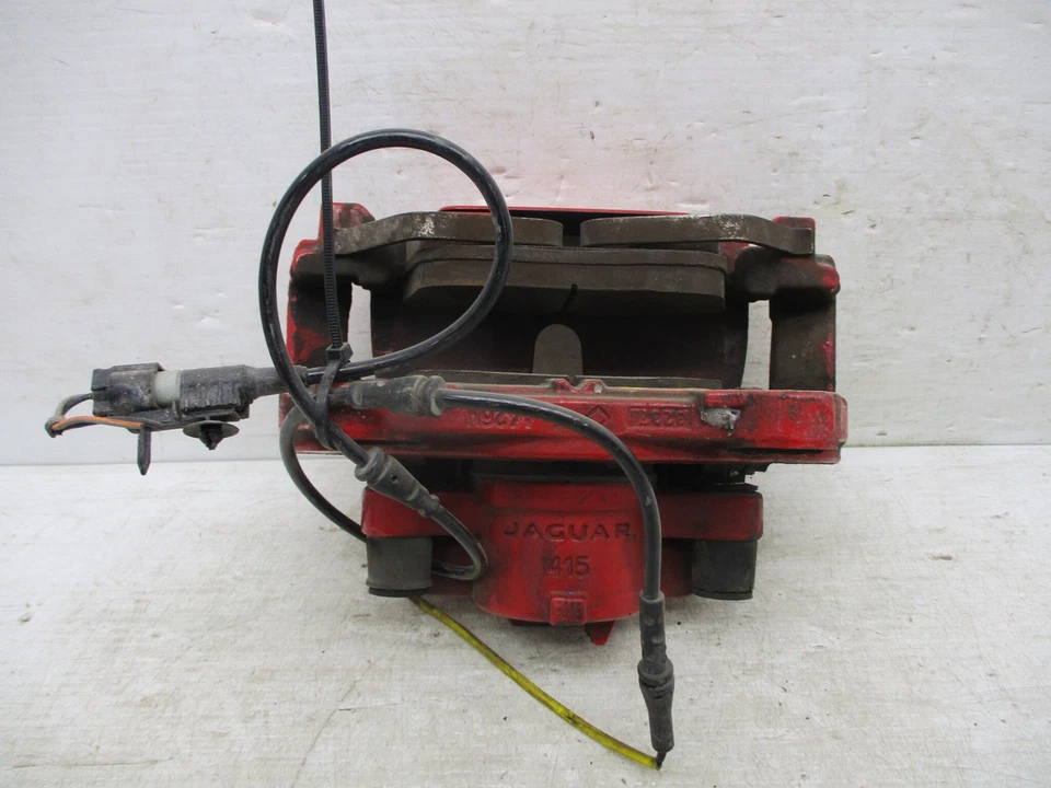 Pinza delantera del lado del conductor 17 18 19 20 Jaguar F-PACE OEM LKQ Foto 3 de 4