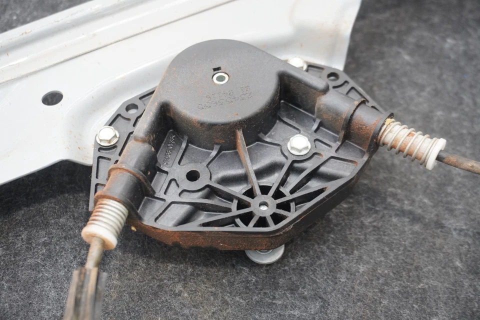 Regulador ventana puerta delantera derecha 84621038 Chevrolet Silverado 3500HD 2015-19 Foto 4 de 4