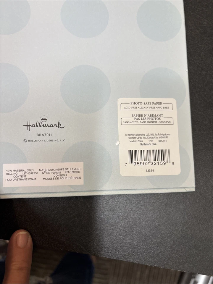 Hallmark Baby ~ Libro de recuerdos de cinco años ~ Niño, azul Foto 4 de 4