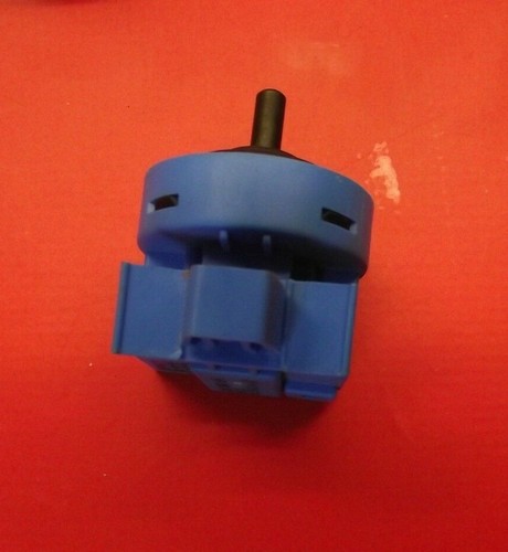 Waschmaschine INDESIT IWE91281 ECO UK Druckschalter