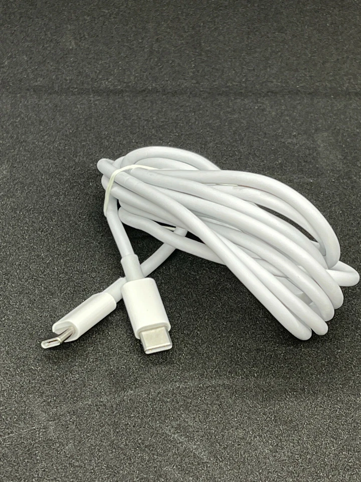 100% Genuin Apple USB-C to USB-C Cable MacBook Pro Air Charger 2m/6ft MLL82AM/A - Image 3 of 4