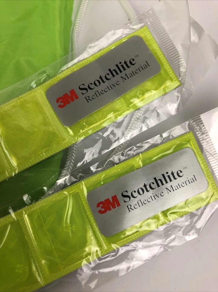 Roadrunner New 360° Reflective Running Vest Gear for Men and Women Visibility - Image 4 of 4