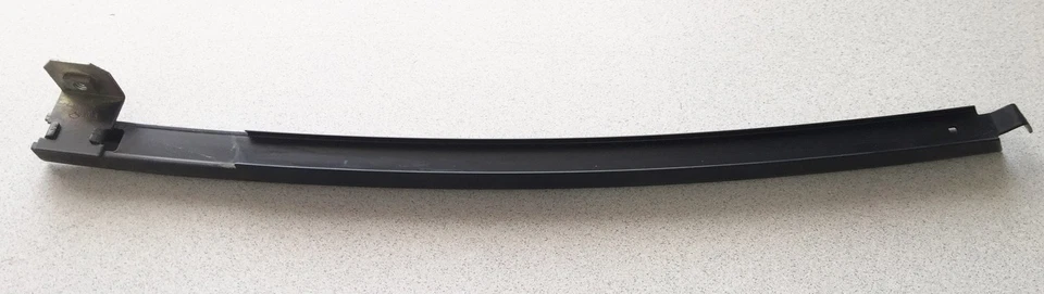 Mercedes-Benz C230 C280 W202 1997-2000 ~ moldura de puerta trasera derecha ~ pieza OEM Foto 2 de 3