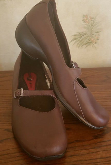 merrell air cushioned leather comfort shoes