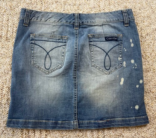 Calvin Klein Women's Distressed Denim Stretch Blue Jean Skirt Size 4 , (32x15) - Picture 4 of 8