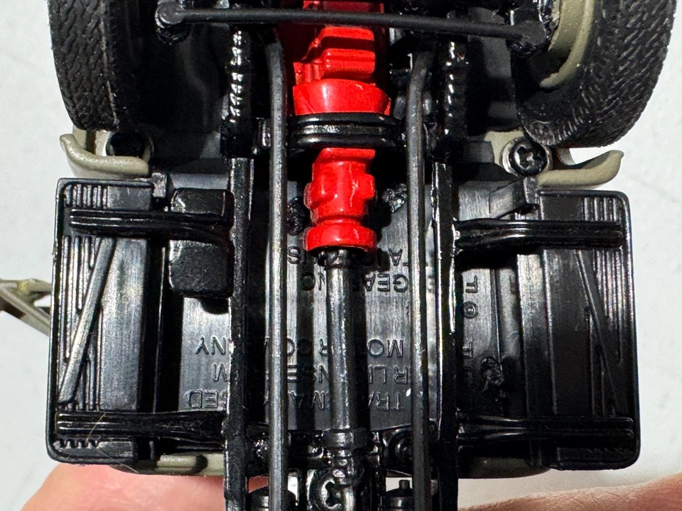 FIRST GEAR, FORD F-800 TRACTOR TRAILER TRUCK MILITARY US ARMY 1/50 VINTAGE - Image 3 of 4