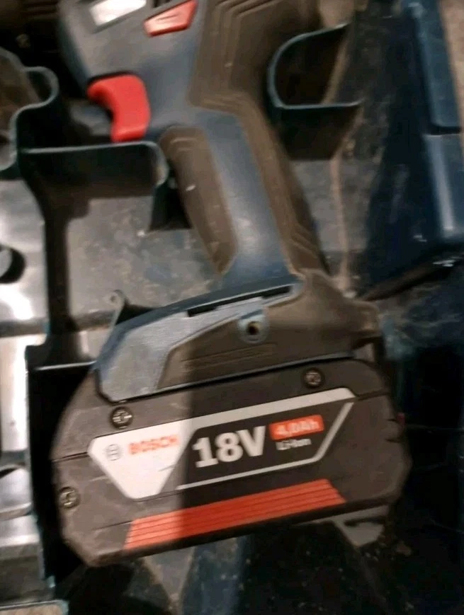 Bosch 18v GSB 18V-28 Brushless Combi Hammer Drill - 1 x 4.0ah Battery + L Case - Image 3 of 4