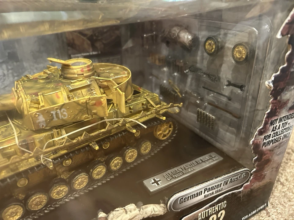 Unimax Forces of Valor 1:32 German Panzer IV Ausf G, Kursk 1943, No. 80014 - Image 4 of 4