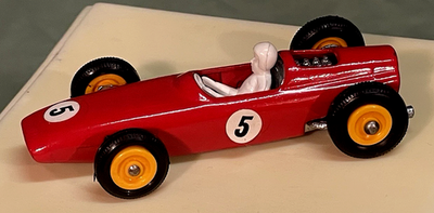 Four Lesney MATCHBOX #52 BRM Formula 1 F1 and #19 Lotus Die Cast