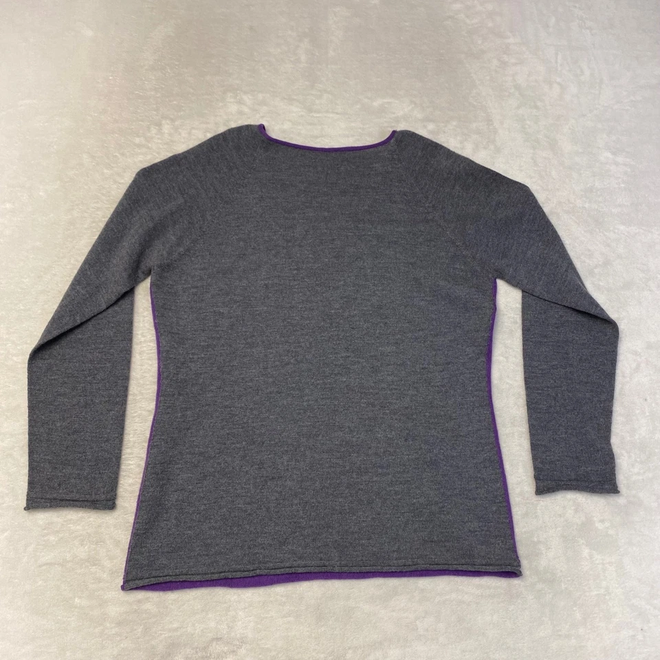 Blusa suéter de malha Armani Collezioni gola V cinza roxo manga longa feita na Itália - Imagem 4 de 4