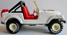 Hot Wheels Jeep Cj7 1988 Real Riders White Hubbed Gy Tires White Maroon Stripe