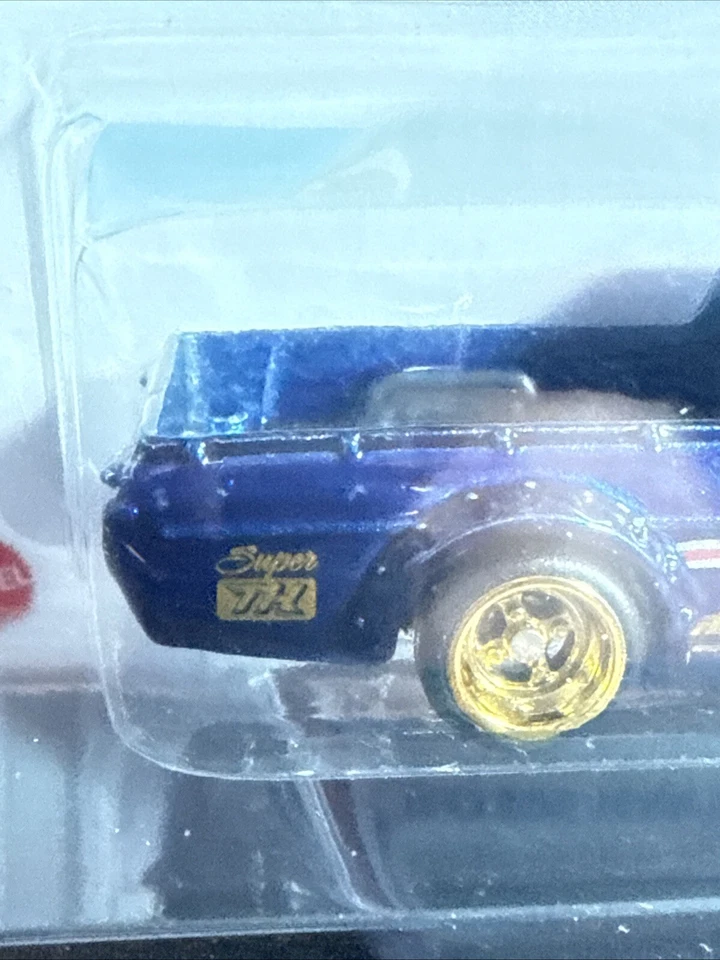 Camión Datsun Sunny 1975 Super Treasure Hunt 2025 Hot Wheels sellado de fábrica azul Foto 4 de 4