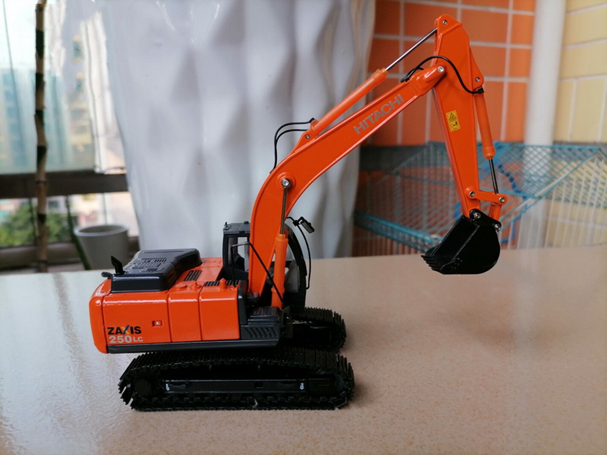 1/50 Hitachi ZAXIS 250-5 Hydraulic Excavator Diecast Model Door