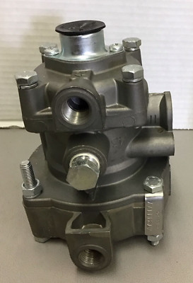 Bendix R Type Dual Relay Trailer Control Valve KY2111/7N  1512225  (R43)