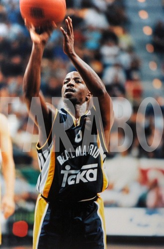 Vintage Photo Basket Real Madrid : Herreros En Pleine Action, Années 2000 - Tirage Argentique Couleur 21x15cm