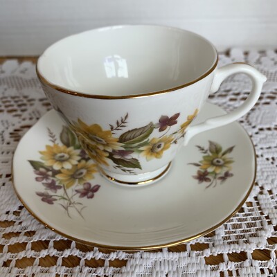 DUCHESS Bone China Teacup Saucer England Purple Violets Gold Flowers #406 MINT!