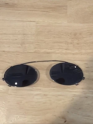 VINTAGE GIORGIO ARMANI CLIP ON SONNENBRILLE 570 1115 49 19 MADE IN ITALY nur Gestell - Bild 1 von 4