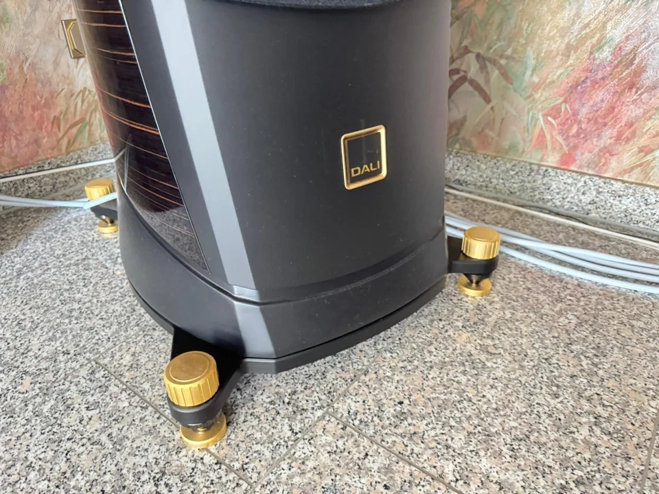 Dali Kore High End Standlautsprecher in Ebony aus Februar 2023 - Bild 4 von 4