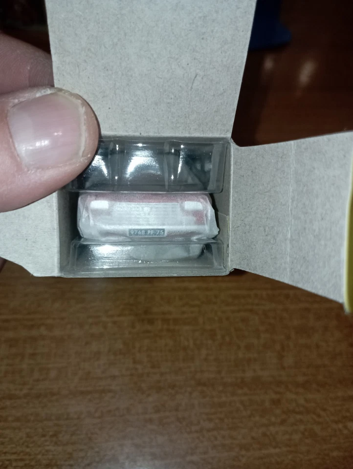 DINKY TOYS CABRIOLET 204 PEUGEOUT SCALA 1/43 NUOVA - Immagine 3 di 3