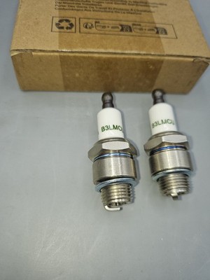 Briggs & Stratton Genuine OEM 796112 5095K L-Head Engine Spark Plug (2 Pack)