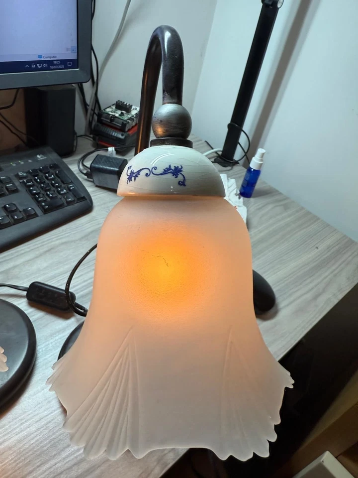 Coppia Lampade da Comodino in metallo e vetro - Immagine 4 di 4