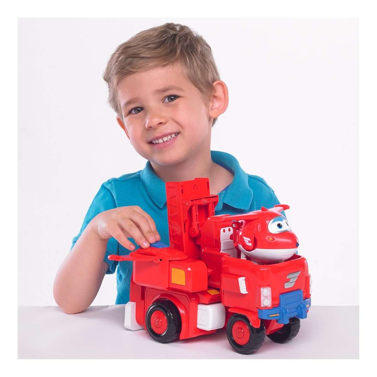 Super wings transforming jett supercharge avion robot transformable avec figurine super mini du