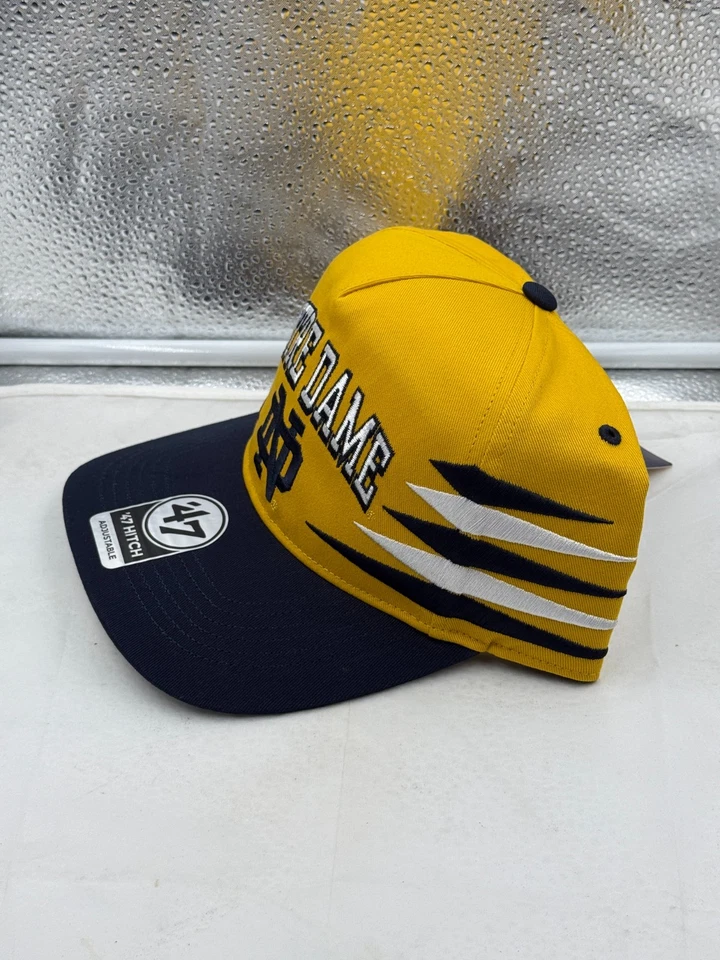 Notre Dame Fighting Irish NCAA '47 金色钻石挂扣可调节帽子 — 第 2/4 张图片