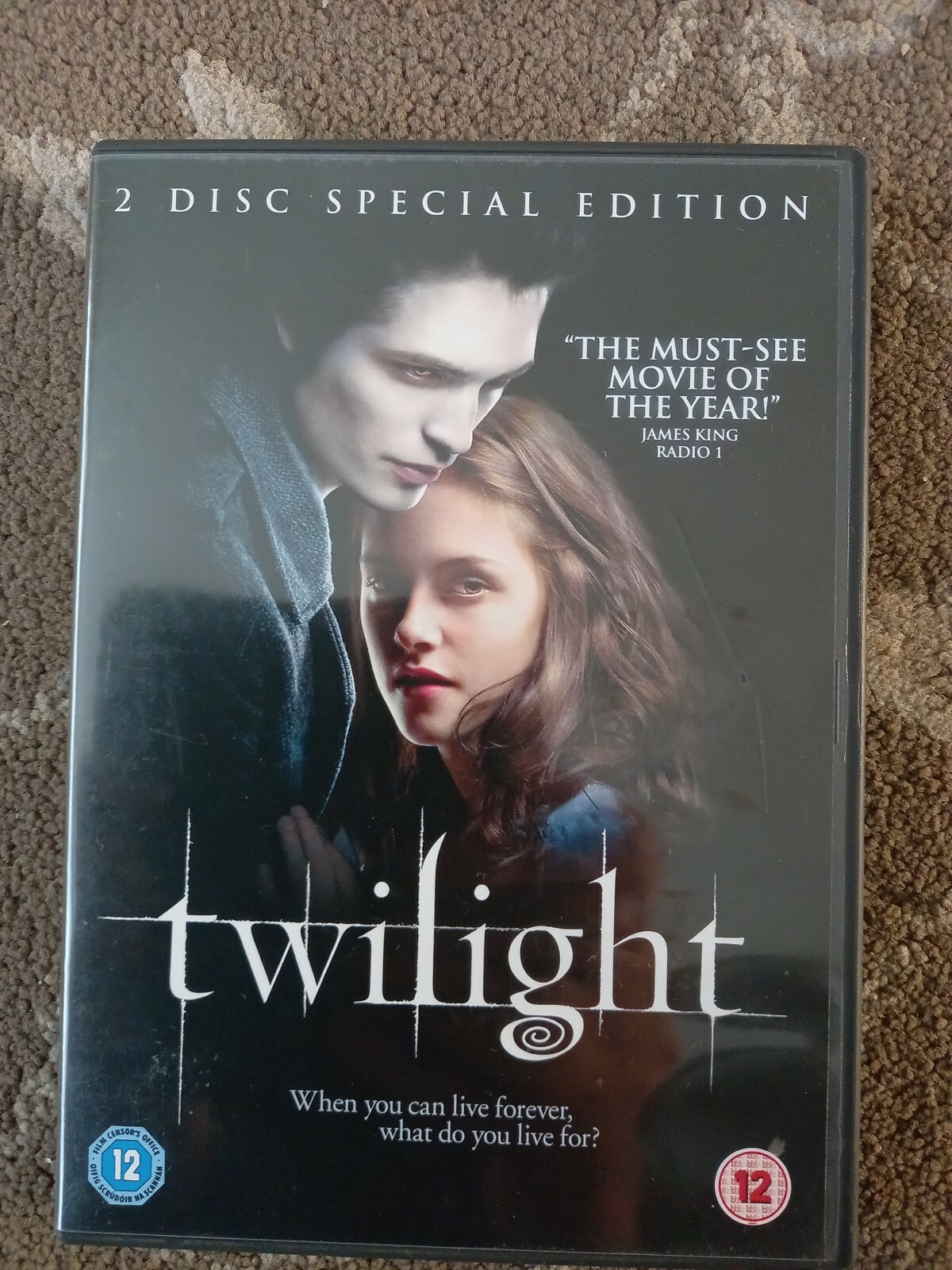TWILIGHT DVD 2 DISC SPECIAL EDITION VAMPIRES ROBERT PATTINSON