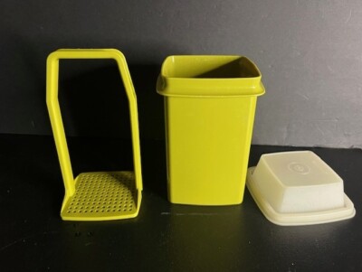 Clean Tupperware 1330-3 Pick-A-Deli Pickle Keeper 3pc Container Avocado Green