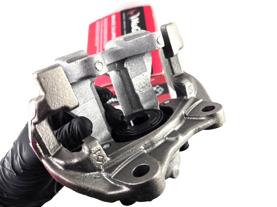 Pinza de freno trasera derecha Reman Mercedes Benz 07-16 E350 S350 E400 E550 99-02773B Foto 3 de 4